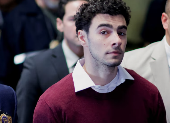 Lee más sobre el artículo Se declara inocente Luigi Mangione, tras lectura de 11 cargos