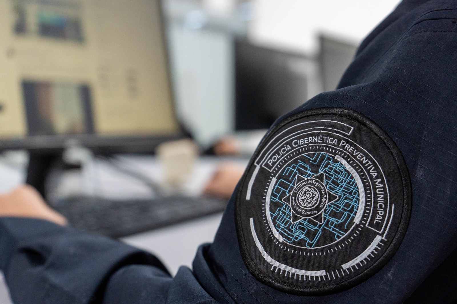 Lee más sobre el artículo Policía Cibernética Preventiva de la SSPMQ recibe reconocimiento de la Secretaría de Educación