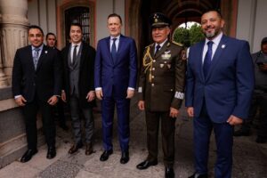 Lee más sobre el artículo Felifer Macías asiste al 112 aniversario del Día del Ejército Mexicano