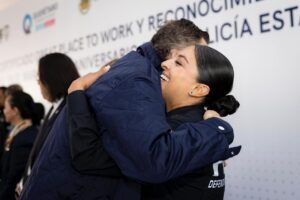 Lee más sobre el artículo Mauricio Kuri rinde homenaje a la Policía Estatal