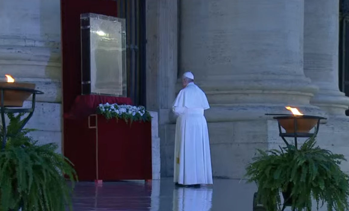 Lee más sobre el artículo Papa Francisco sufre dos episodios de insuficiencia respiratoria aguda