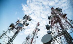 Lee más sobre el artículo En menos de 24 horas, comisiones avalan nueva ley de telecomunicaciones