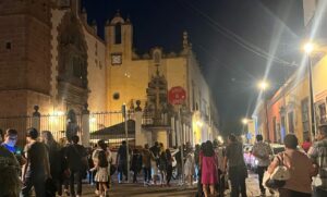 Lee más sobre el artículo Alta afluencia de católicos en visita a las 7 casas en Querétaro