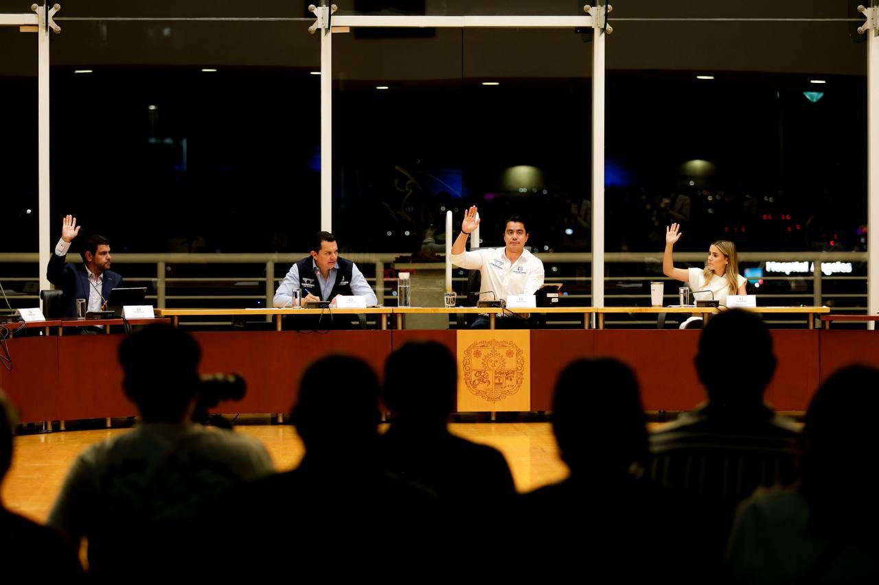 Lee más sobre el artículo Ayuntamiento de Querétaro aprueba reestructuración de dependencias municipales para mejorar la atención ciudadana