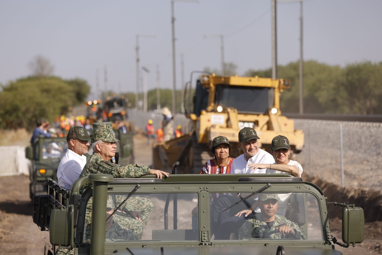 Lee más sobre el artículo Claudia Sheinbaum y Mauricio Kuri encabezan el inicio de las obras del tren México – Querétaro