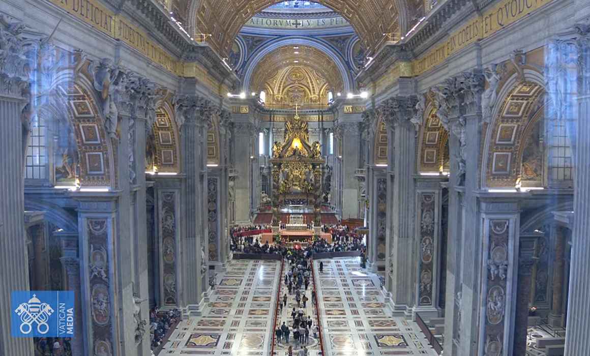 Lee más sobre el artículo Al menos 61 mil personas se han despedido del Papa Francisco