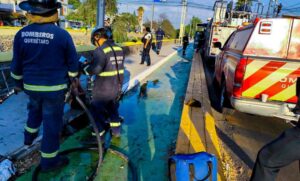 Lee más sobre el artículo Rescatan a persona en situación de calle que cayó al Río Querétaro