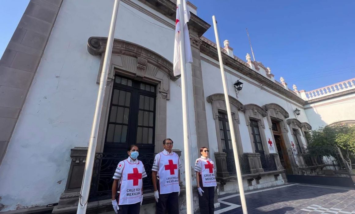 Lee más sobre el artículo Conmemoran el Día Mundial de la Cruz Roja con izado de bandera