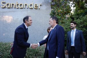Lee más sobre el artículo Banco Santander y Querétaro consolidan su compromiso con la innovación, el talento y la expansión global