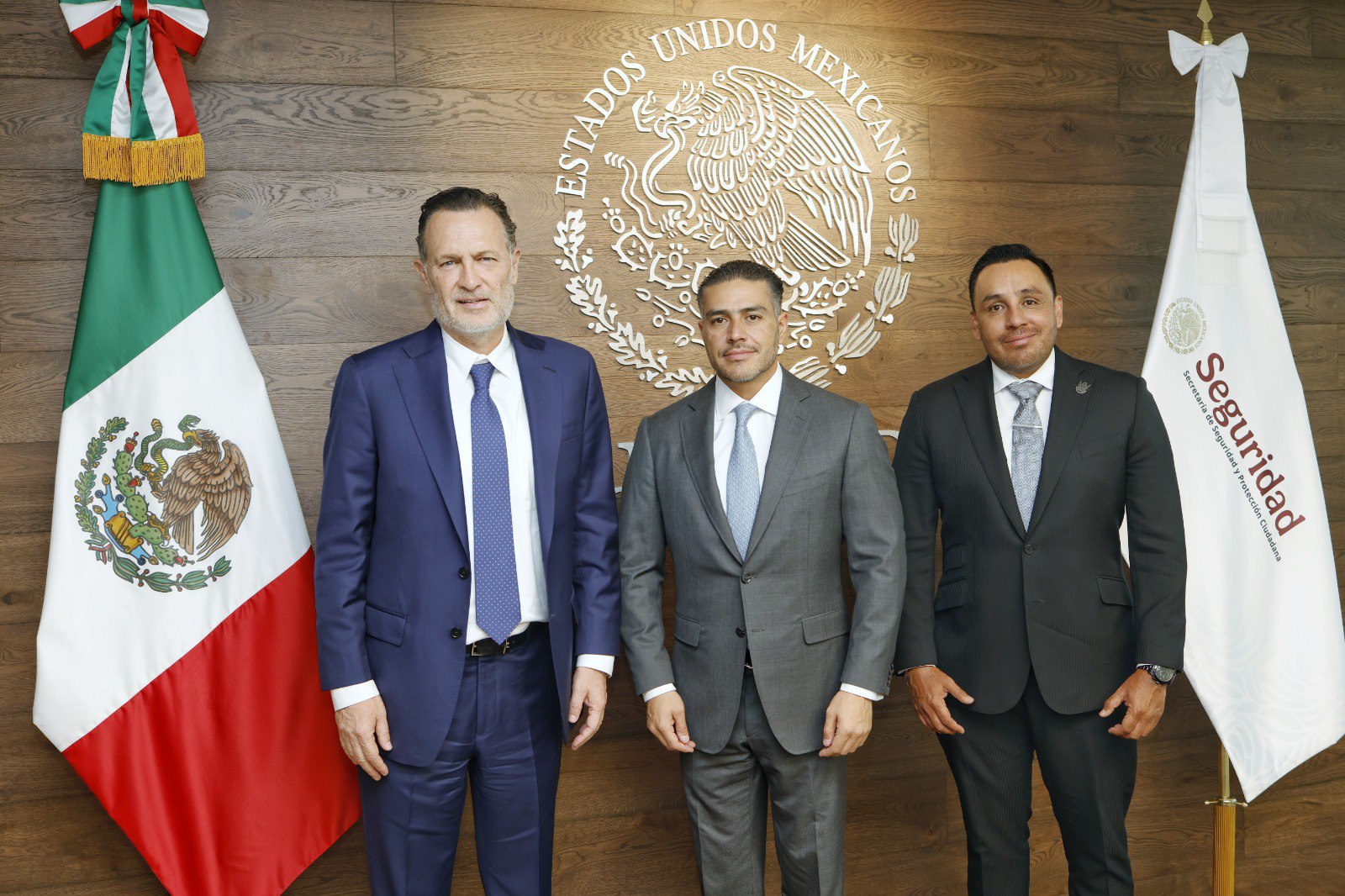 Lee más sobre el artículo Reafirman Mauricio Kuri y Harfuch coordinación en seguridad