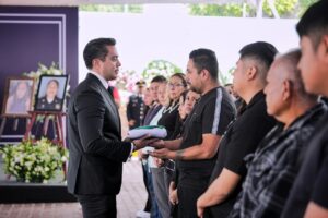 Lee más sobre el artículo Felifer Macías honra la memoria de la oficial Lorena Hernández Hernández