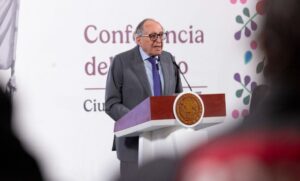 Lee más sobre el artículo Confirma Kershenobich 30 casos de gusano barrenador en personas