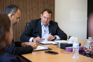 Lee más sobre el artículo Municipio de San Juan del Río celebra convenio con ECODAL para tratamiento de materiales reciclables de la Administración”