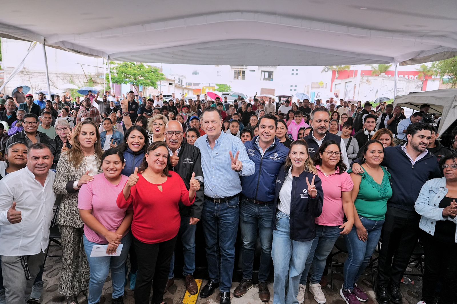 Lee más sobre el artículo Entregan Felifer Macías y Mauricio Kuri rehabilitación integral en las colonias El Granjenal, San Juan y Lomas del Tepeyac