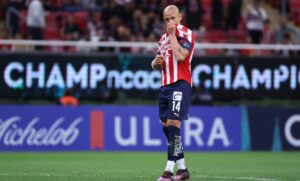 Lee más sobre el artículo Responde Chicharito tras acusaciones de comentarios machistas