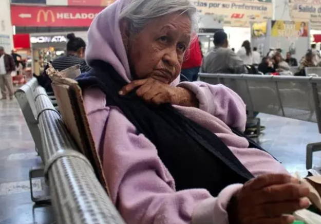 Lee más sobre el artículo Puebla: hija de abuelita de la Capu llegó de Cuernavaca a reclamarla