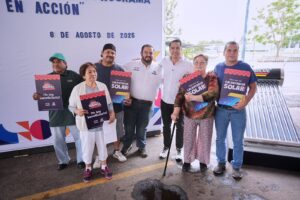 Lee más sobre el artículo Entrega Felifer Macías calentadores solares del programa “Tu Vivienda en Acción”