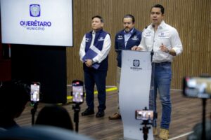 Lee más sobre el artículo Presenta Felifer Macías nuevas rutas del Transporte Comunitario Gratuito en Carrillo Puerto