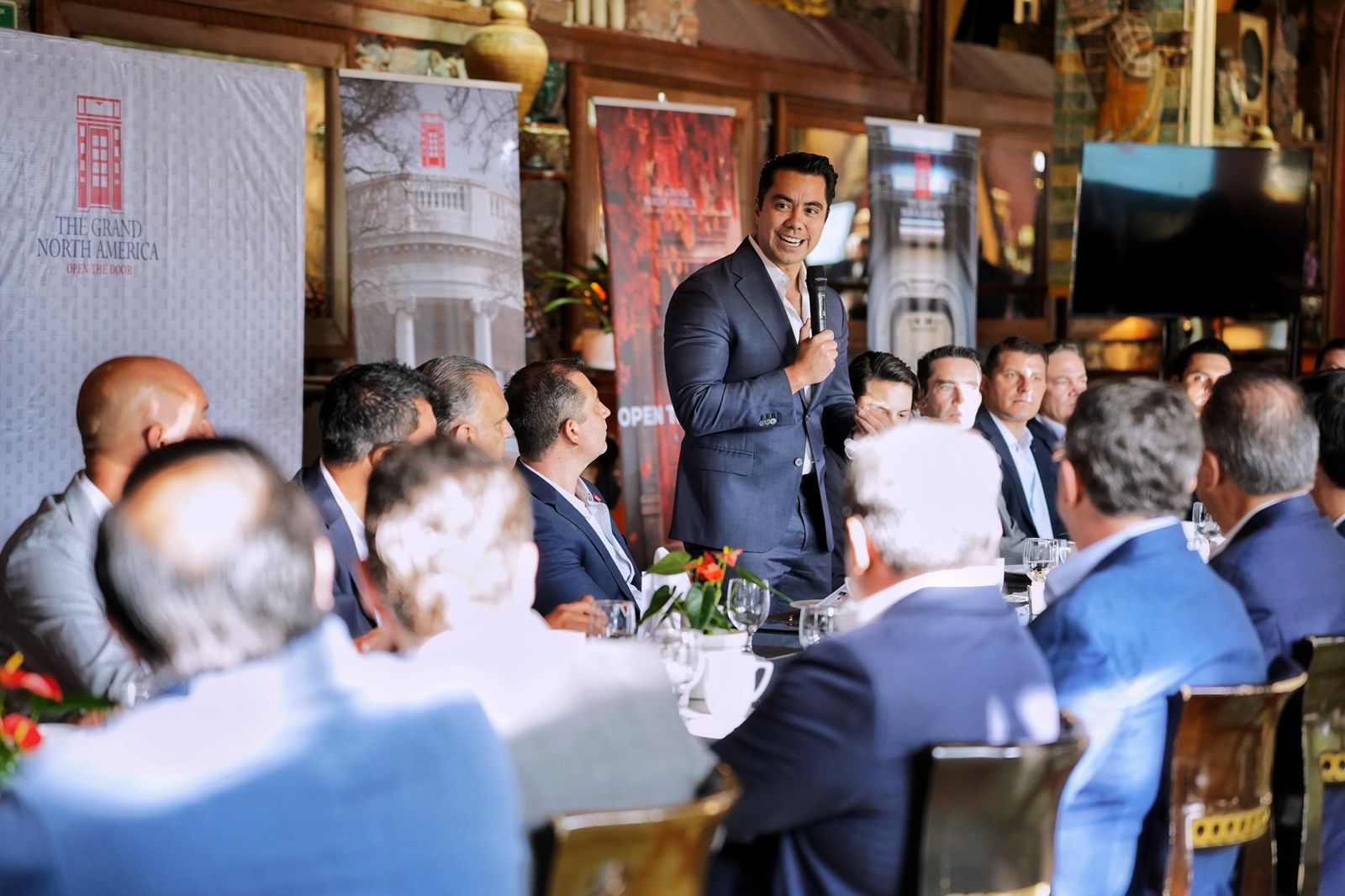 Lee más sobre el artículo Recibe Felifer Macías a “The Grand North America” y refuerza a Querétaro como referente nacional e internacional