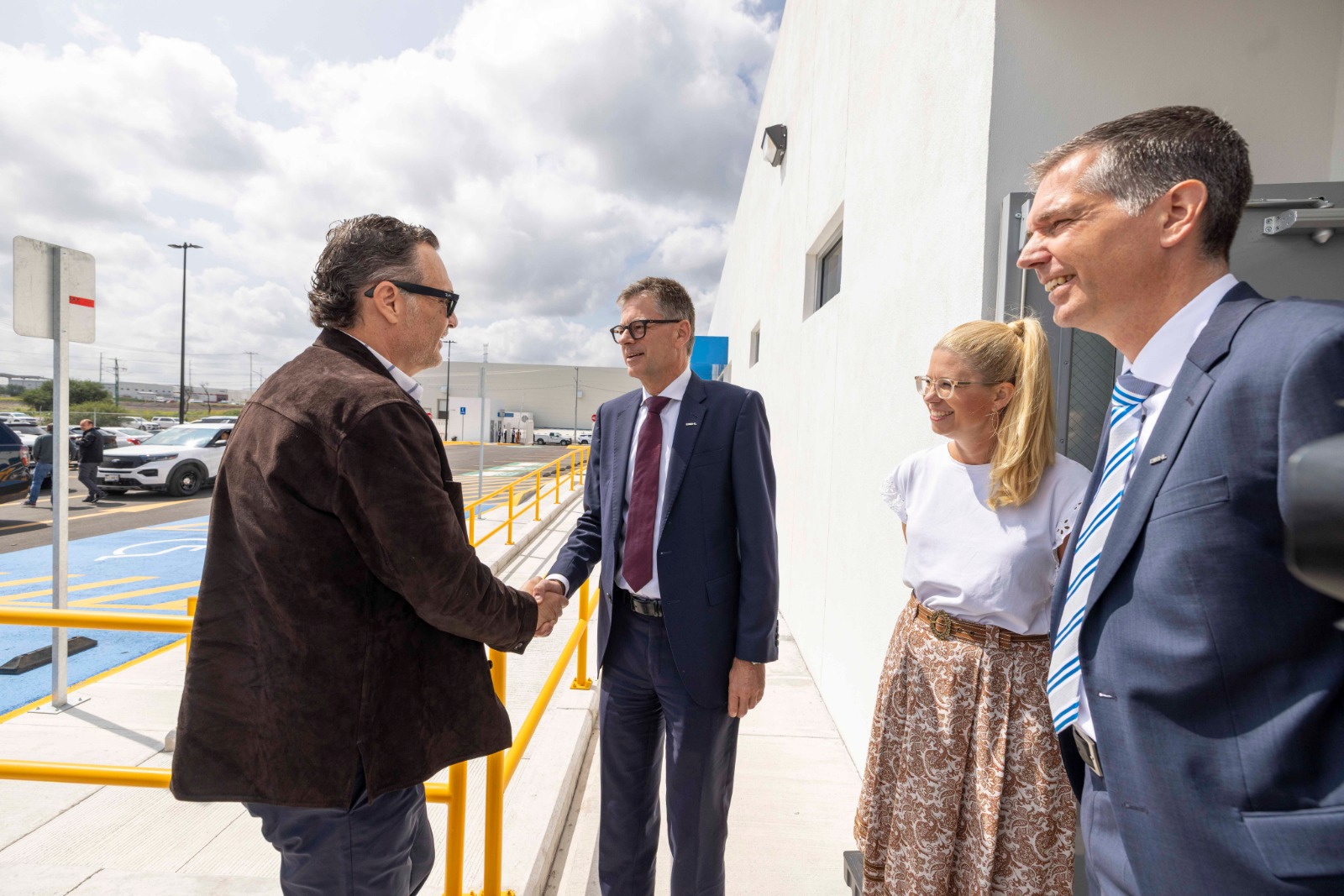 Lee más sobre el artículo Inaugura Mauricio Kuri planta Diehl Aviation en Querétaro