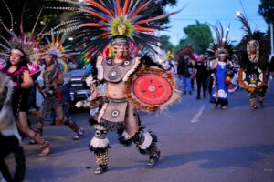 Lee más sobre el artículo Acude Felifer Macías al tradicional festejo de los concheros en el centro de la ciudad