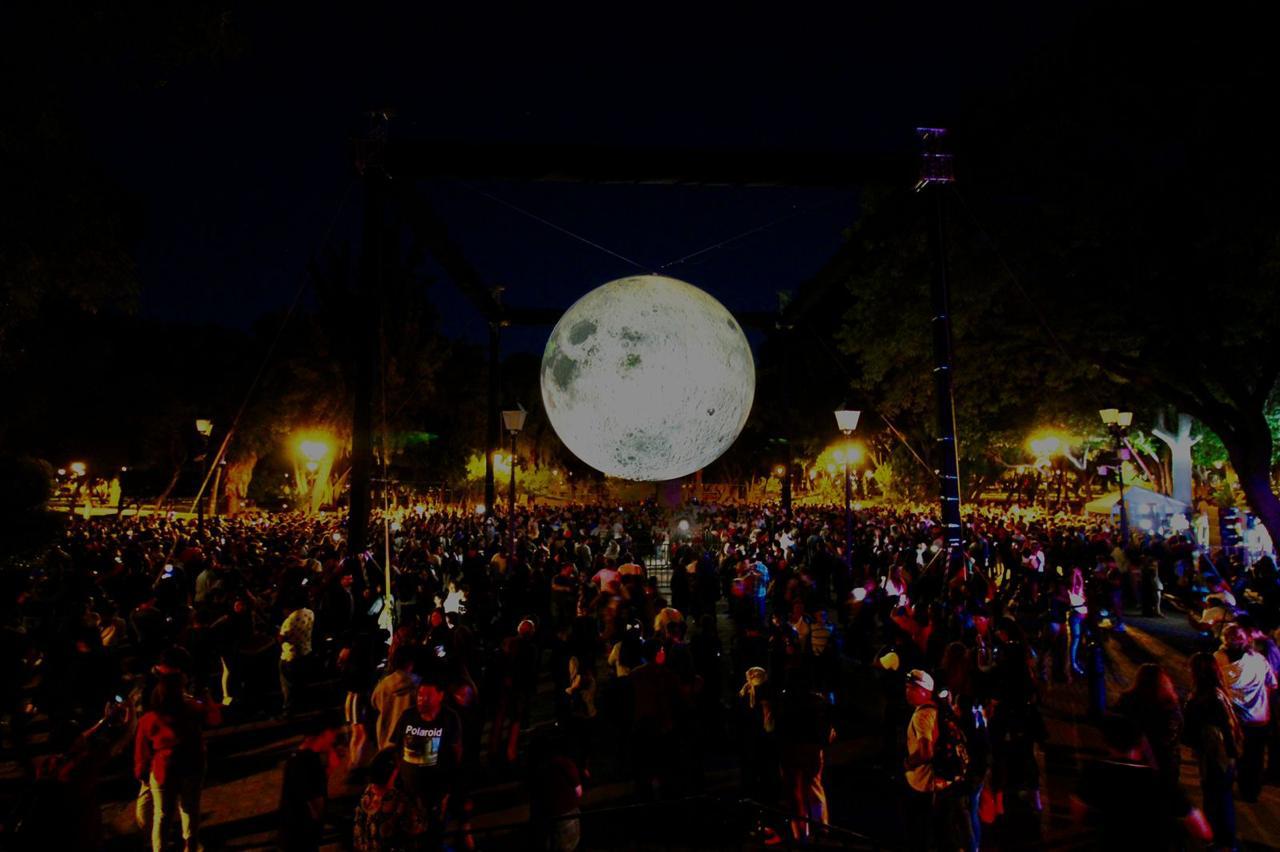 Lee más sobre el artículo Más de 141 mil personas han disfrutado la exposición “La Luna llega a Querétaro”