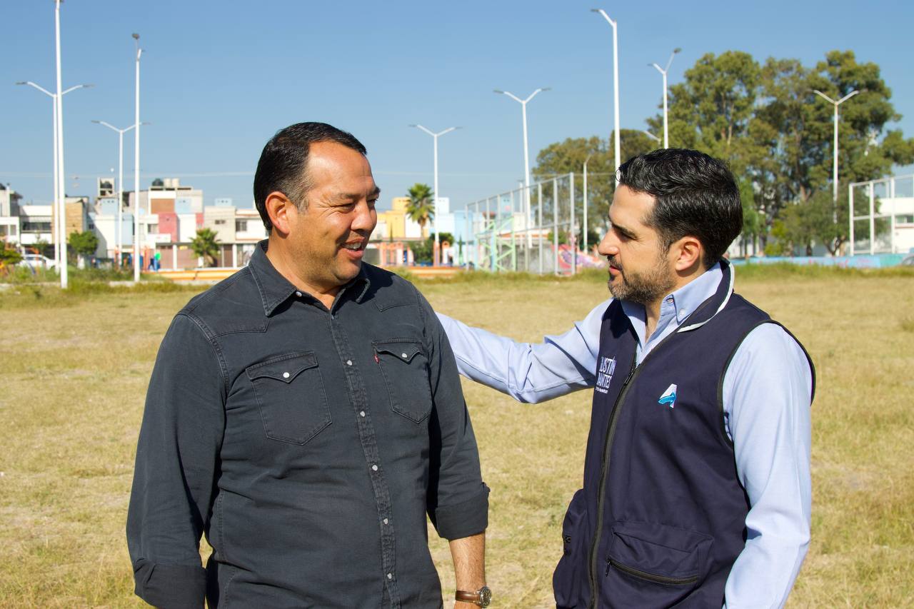 Lee más sobre el artículo Roberto Cabrera, Agustín Dorantes y Gerardo Cuanalo recorren parques y socializan la implementación de la Tarifa UniDos en San Juan del Río