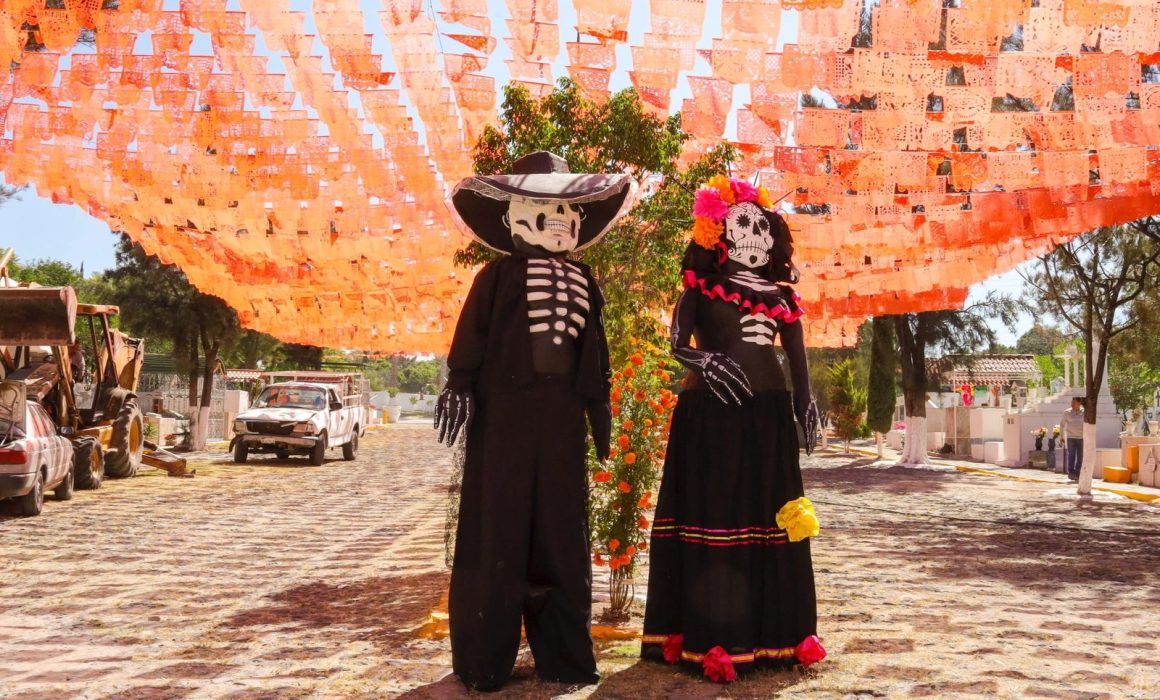 Lee más sobre el artículo Corregidora espera más de 40 mil visitantes en panteones municipales por Día de Muertos