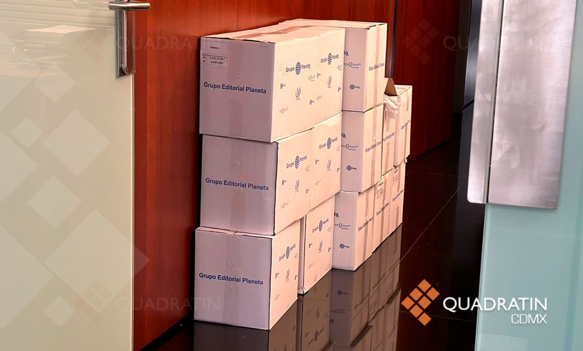 Lee más sobre el artículo Afirma Adán Augusto que adquirió libros a precio especial y no ha pagado