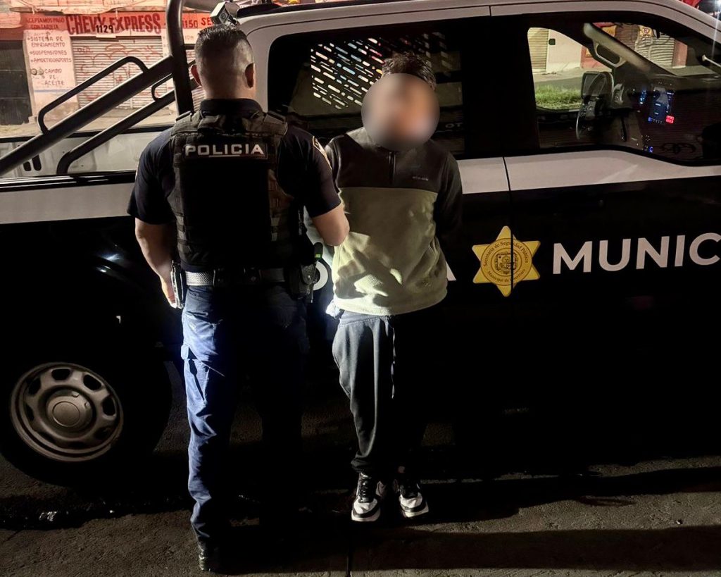 Lee más sobre el artículo Detenido por portación de arma prohibida y desobediencia