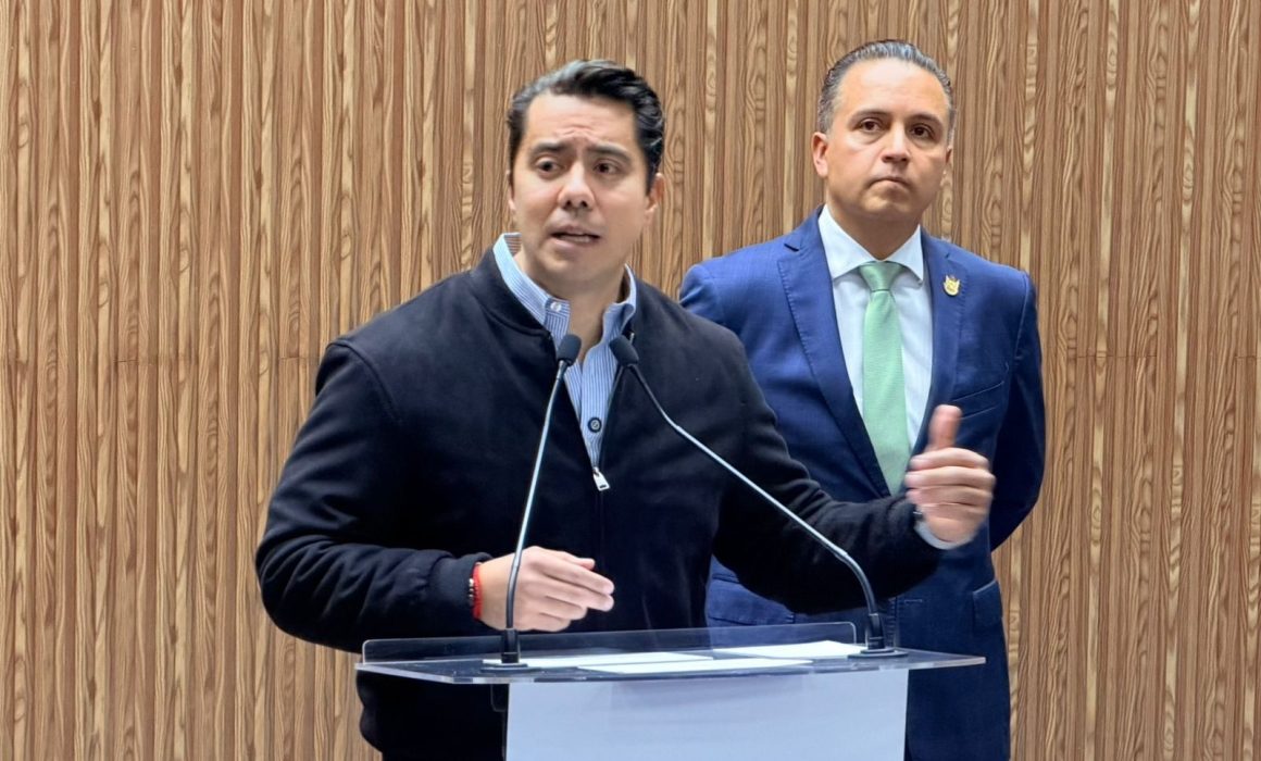 Lee más sobre el artículo Descarta Felifer Macías distraerse con el proceso electoral de 2027