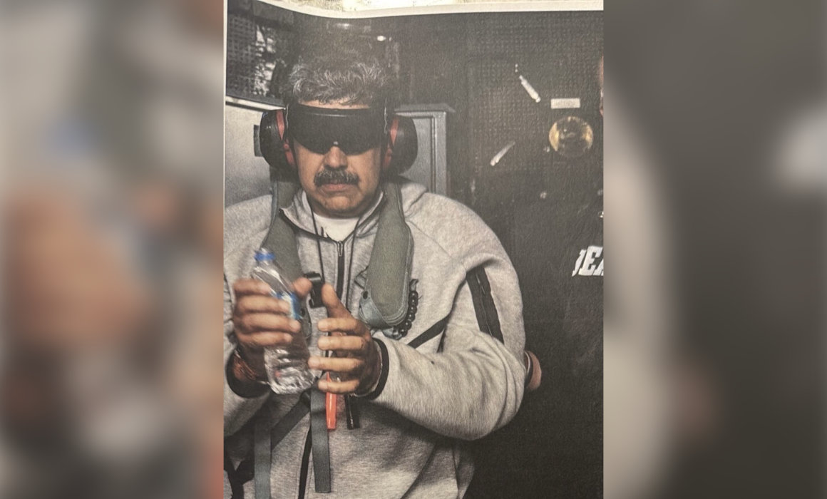 Lee más sobre el artículo Publica Trump foto de Nicolás Maduro desde el buque militar USS Iwo Jima