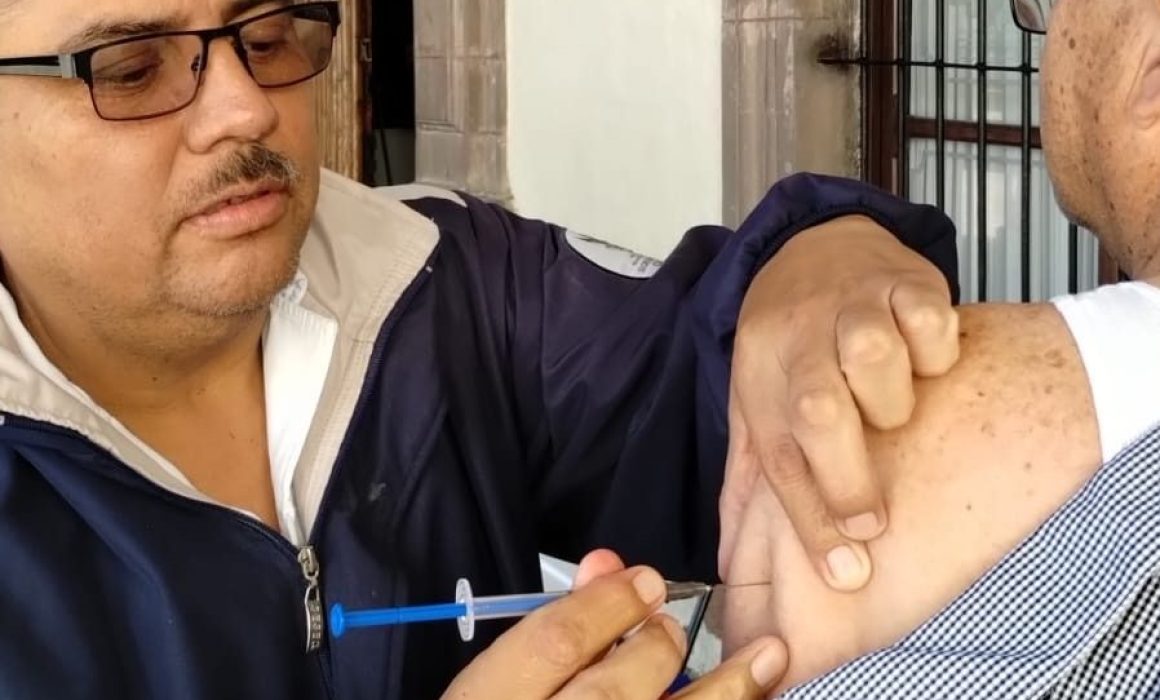 Lee más sobre el artículo Intensifican campaña de vacunación contra influenza en Querétaro