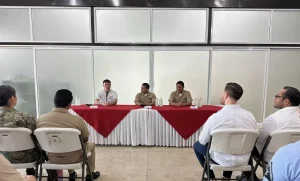 Lee más sobre el artículo Canelo Álvarez da cátedra de disciplina y superación a personal de Marina