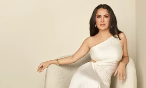 Lee más sobre el artículo Anuncia Sheinbaum reunión con Salma Hayek para impulsar cine