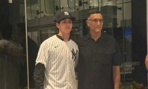 Lee más sobre el artículo Firma joven pitcher de Guerreros de Oaxaca con Yankees