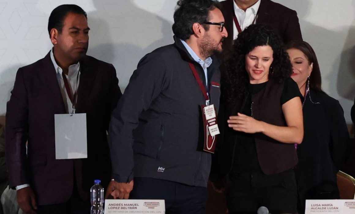 Lee más sobre el artículo Alcalde y López Beltrán dejarían dirigencia de Morena