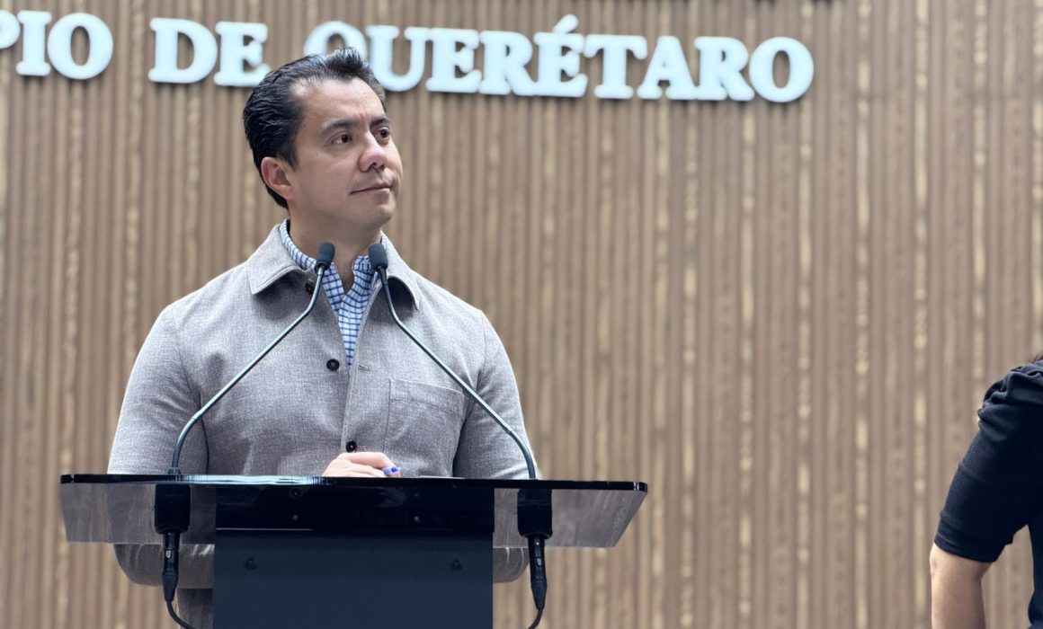 Lee más sobre el artículo Entregará Felifer 5 mil laptops en Querétaro