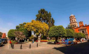 Lee más sobre el artículo Instalan Comisión para ordenar comercio artesanal en Querétaro