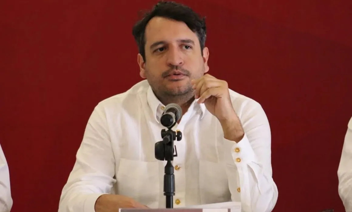 Lee más sobre el artículo Renuncia a cargos en Morena Andrés Manuel López Beltrán