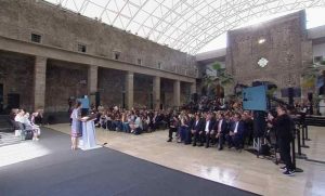 Lee más sobre el artículo Destaca Sheinbaum aumento del salario mínimo 154% de 2018 a 2026