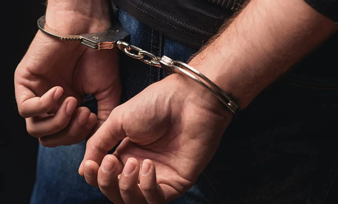 Lee más sobre el artículo Dos detenidos por robo a vehículo en la colonia Centro