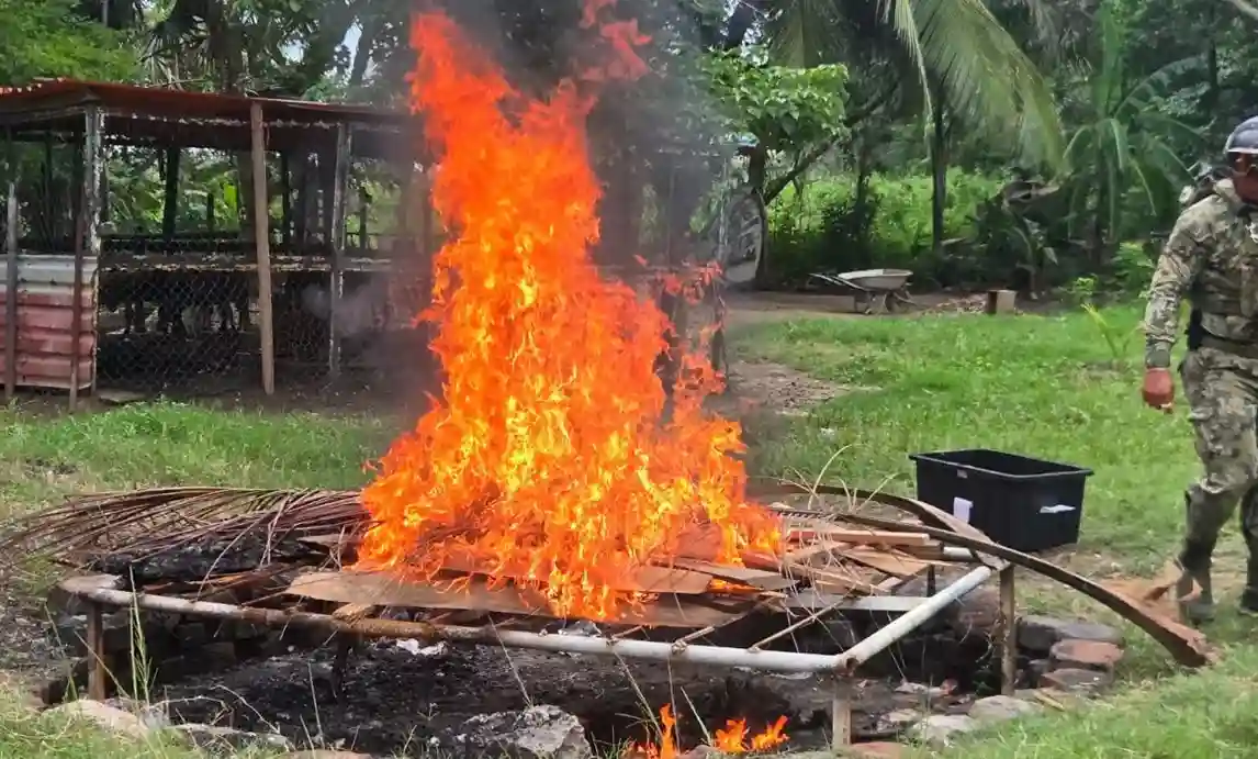 Lee más sobre el artículo Destruye Marina granadas y artefactos explosivos incautados en Villahermosa
