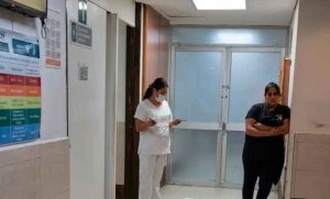 Lee más sobre el artículo IMSS se justifica: alta demanda dejó sin gasas a Urgencias de Carrillo