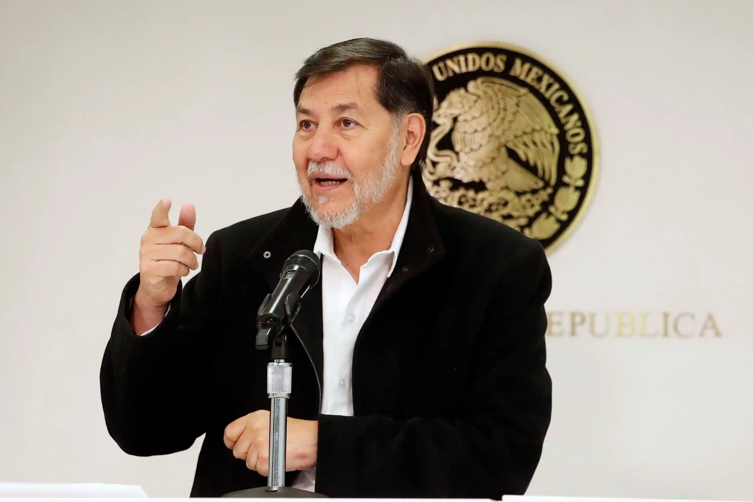 Lee más sobre el artículo Noroña arremete contra Colosio y cuestiona su trayectoria política