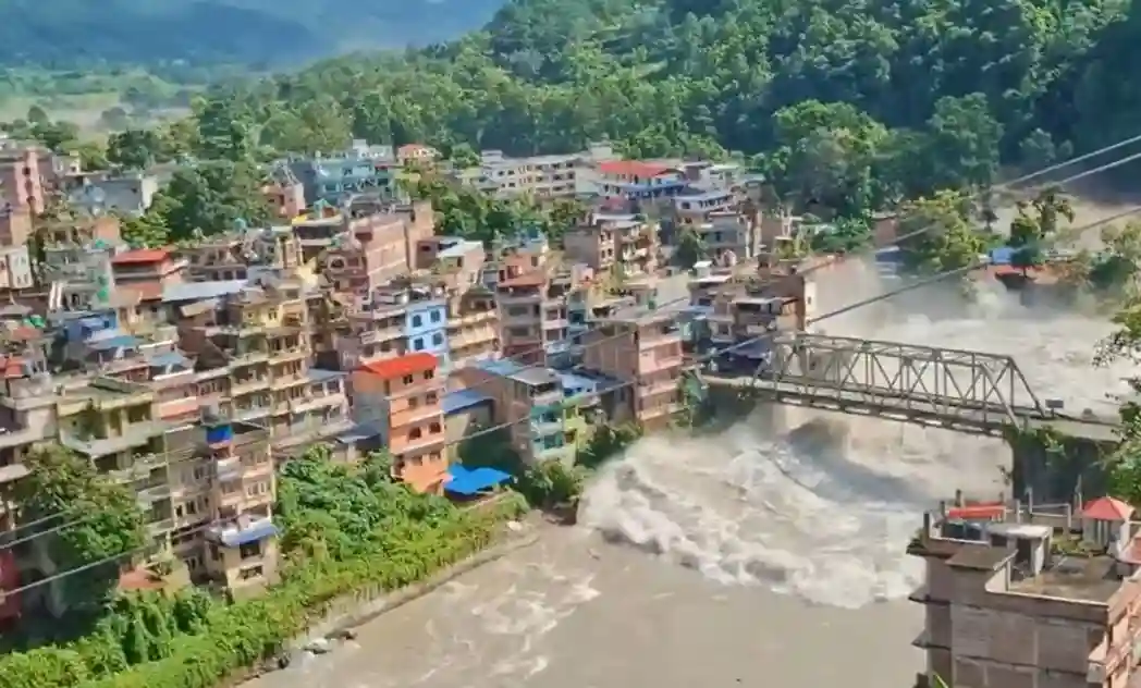 Lee más sobre el artículo Revelan calor inusual antes del colapso de glaciar en Nepal