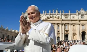 Lee más sobre el artículo Confirman cáncer de pulmón del papa León XIV tras cirugía
