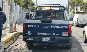 Lee más sobre el artículo Joven se queda atorado al intentar brincarse la barda de la Prepa Sur