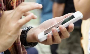 Lee más sobre el artículo Identifican cambios en las aulas tras limitar celulares en Querétaro